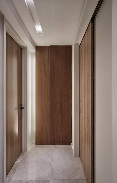 news-Runcheng Chuangzhan-Wood color and white, which door is better-img-7