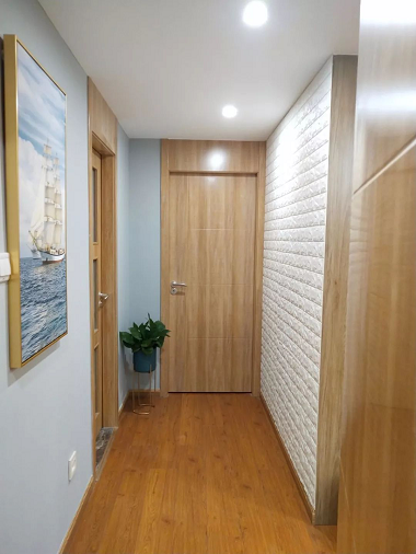 news-Runcheng Chuangzhan-Wood color and white, which door is better-img-8